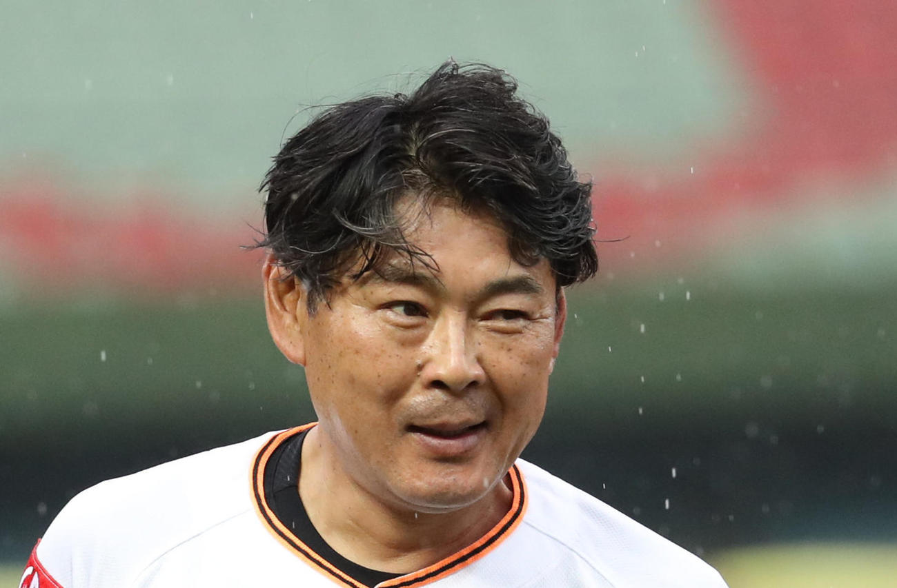 仁村薫は退団後の現在は実家の農業を継ぎ米を作り養豚業も…