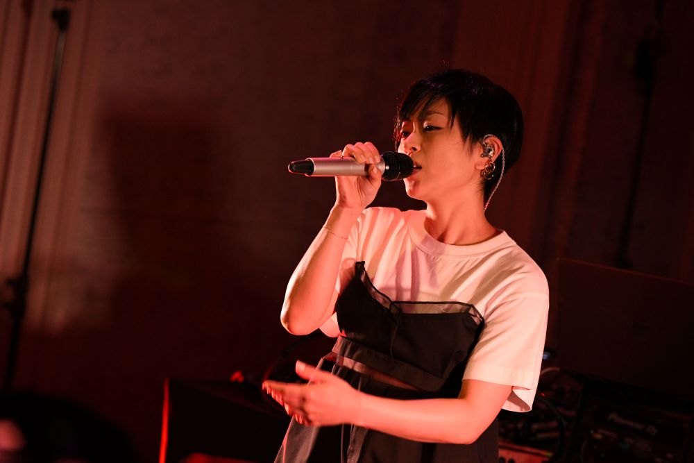 ノンバイナリー公表！宇多田ヒカルの結婚歴を調査！子供の父親は誰？