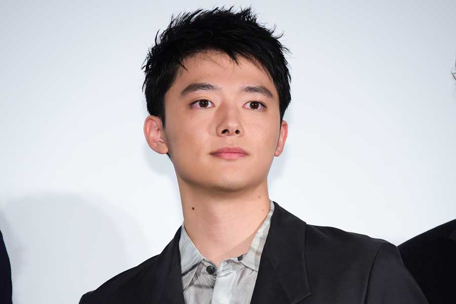 ミスチルの桜井の息子は俳優だった？！久保建英との関係や経歴・プロフも紹介！